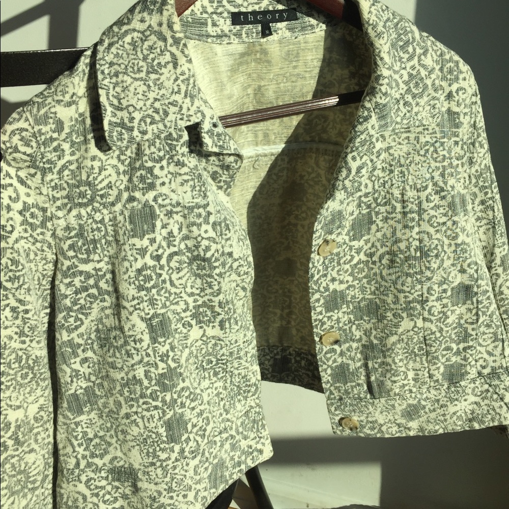Cropped Theory Blazer